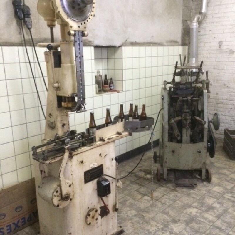 Kroonkurkmachine2.JPG